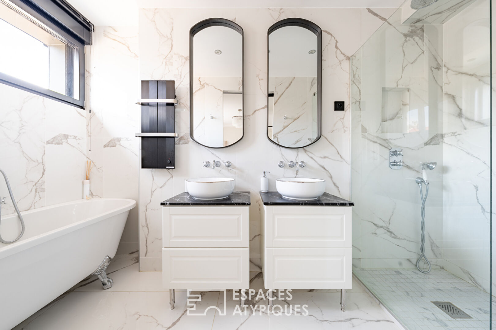 Contemporary house with jacuzzi Croix Mairie