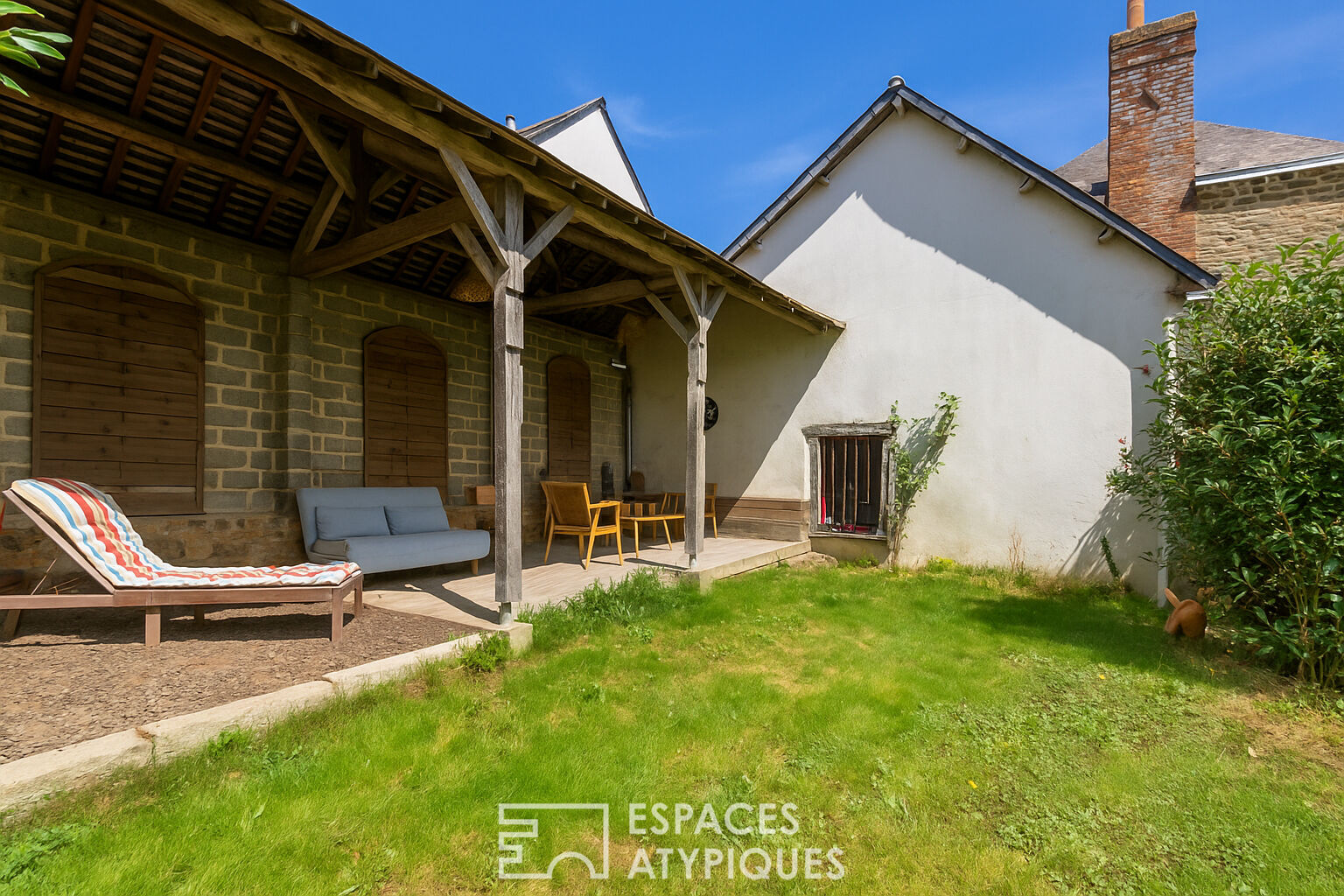 Généreuse maison bourgeoise fin XIXe