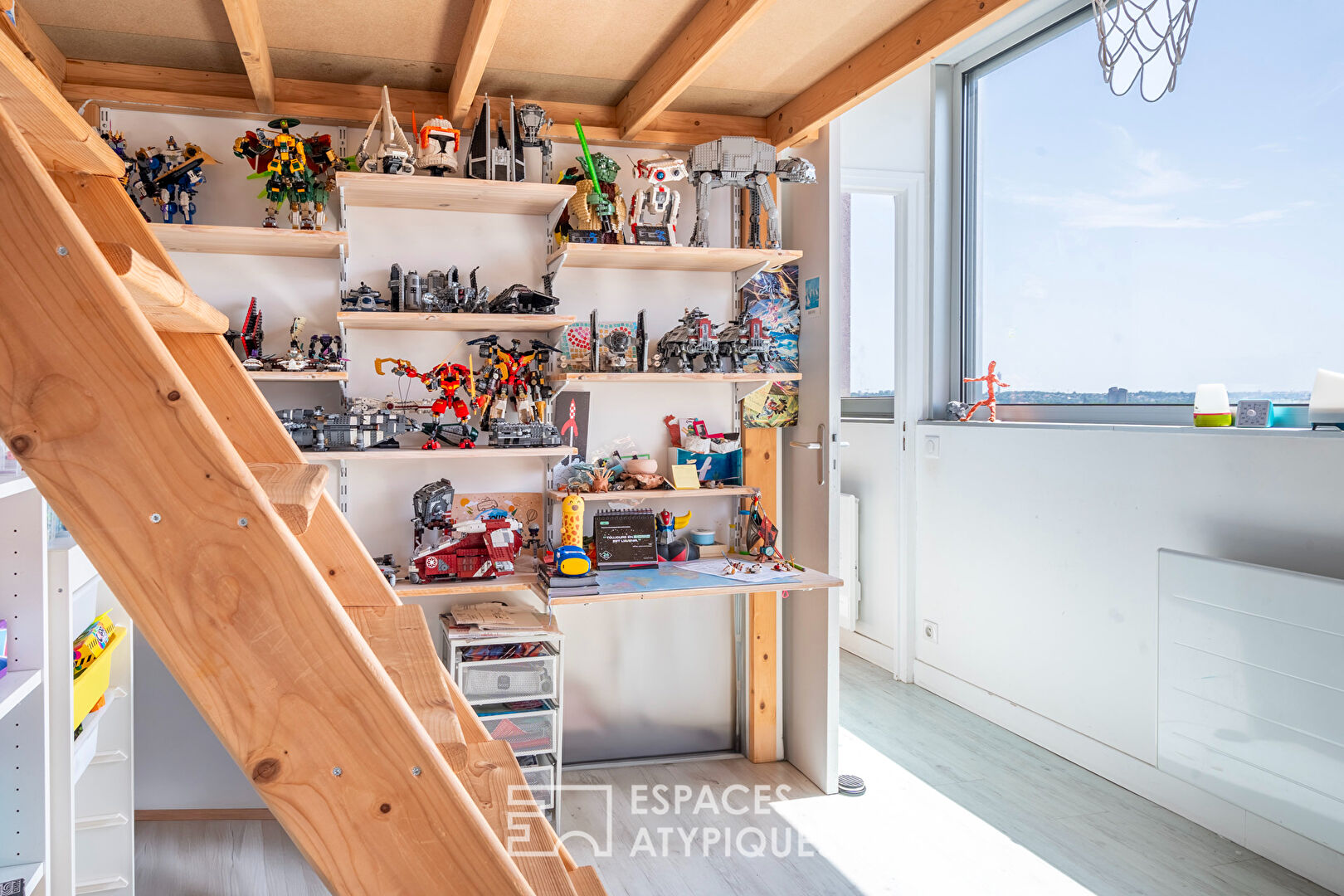 Top floor with rooftop and breathtaking view