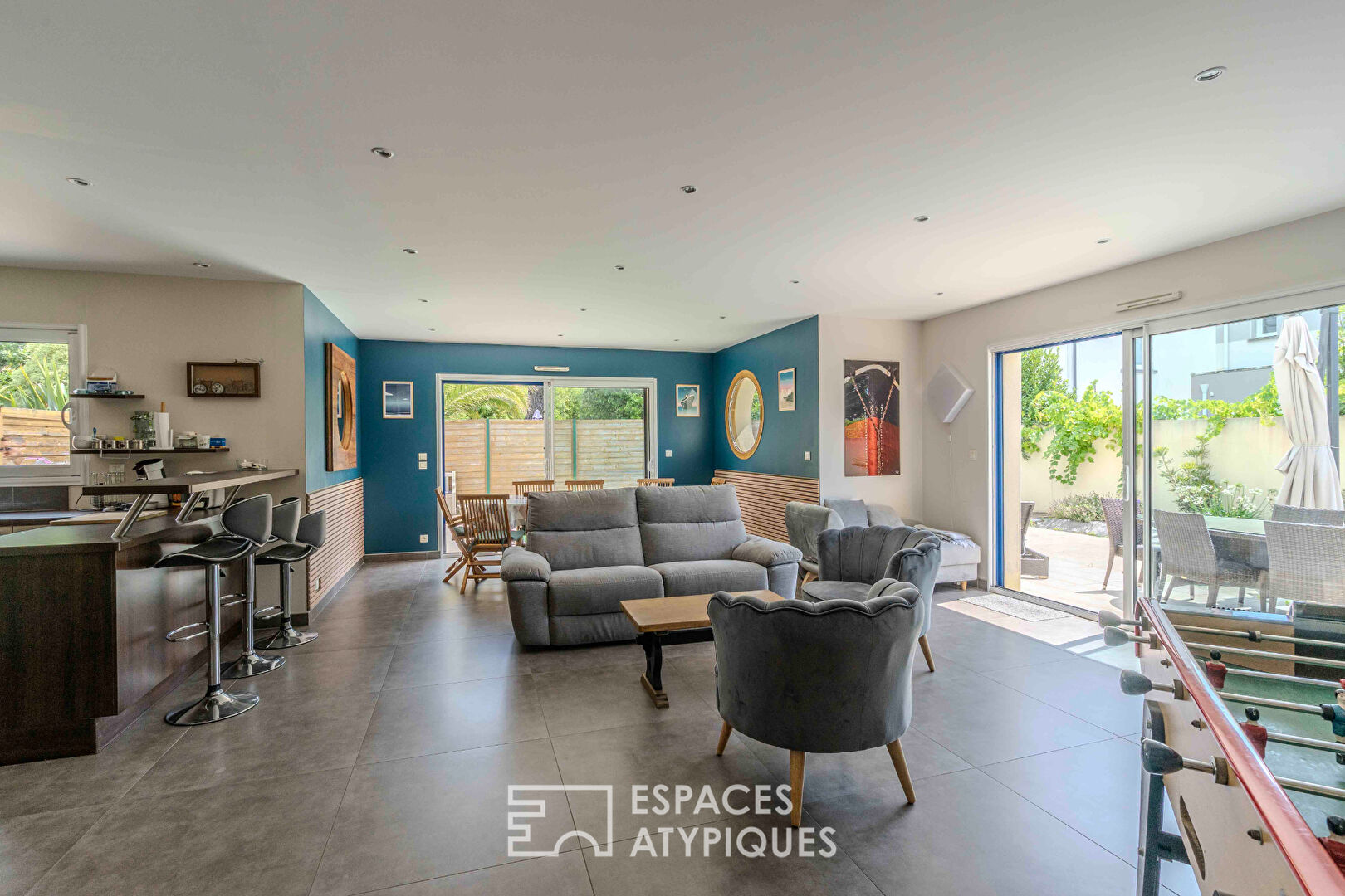 Maison contemporaine avec piscine à 150 m de la plage de la Courance