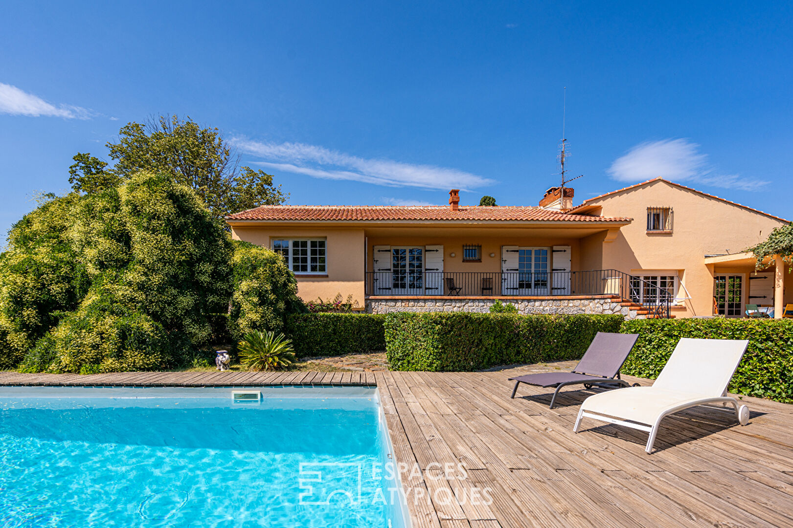Villa d’architecte au charme intemporel dans un secteur recherché