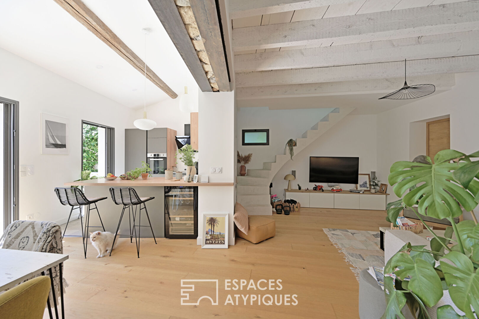 Renovated village house, private courtyard and amenities just a stone’s throw away