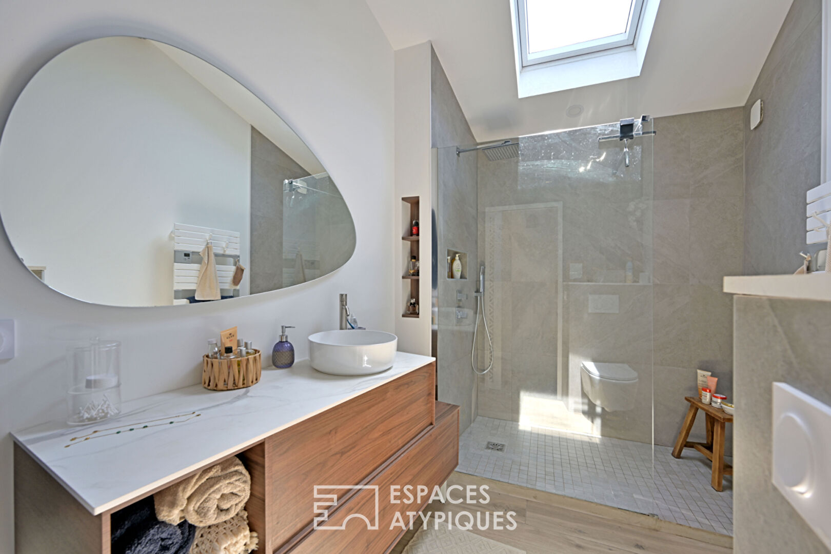 Renovated village house, private courtyard and amenities just a stone’s throw away