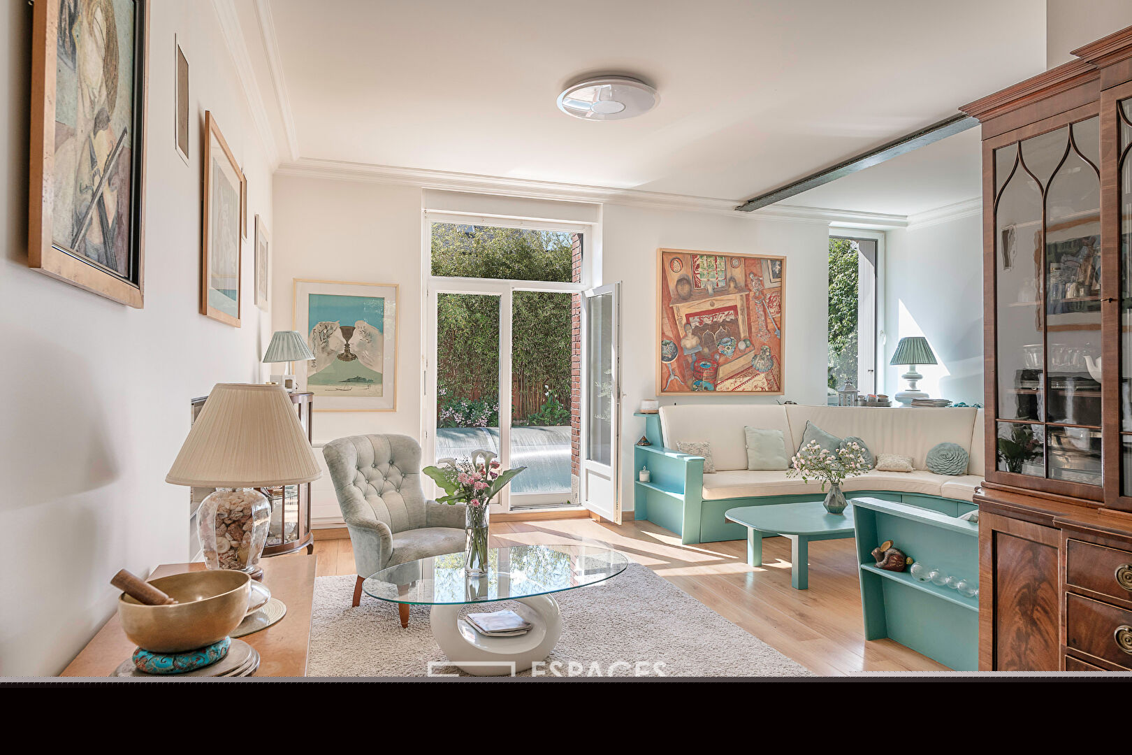 Maison bourgeoise du XIX ème siècle avec jardin et piscine