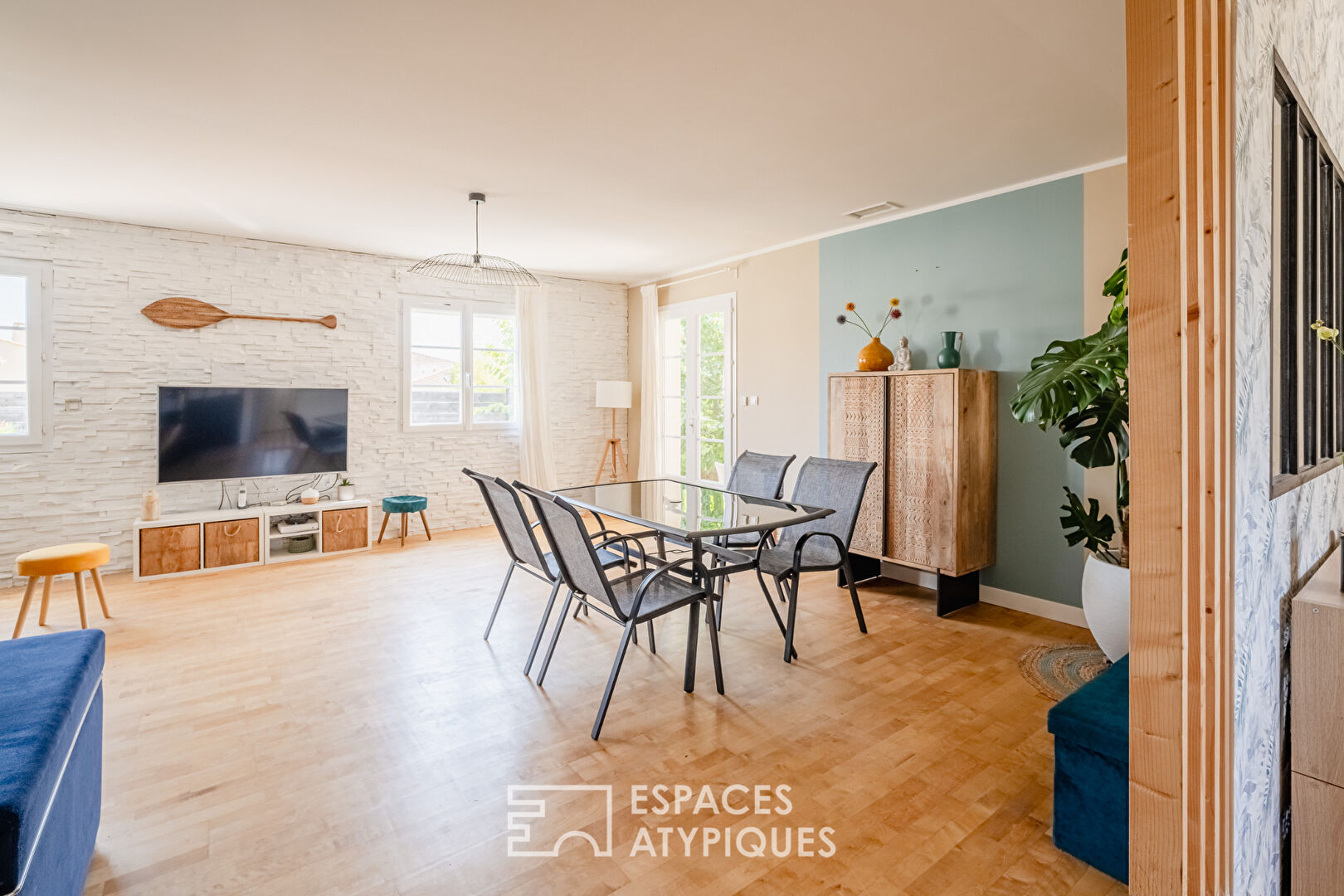 5 bedroom house with garden and swimming pool, near Narbonne