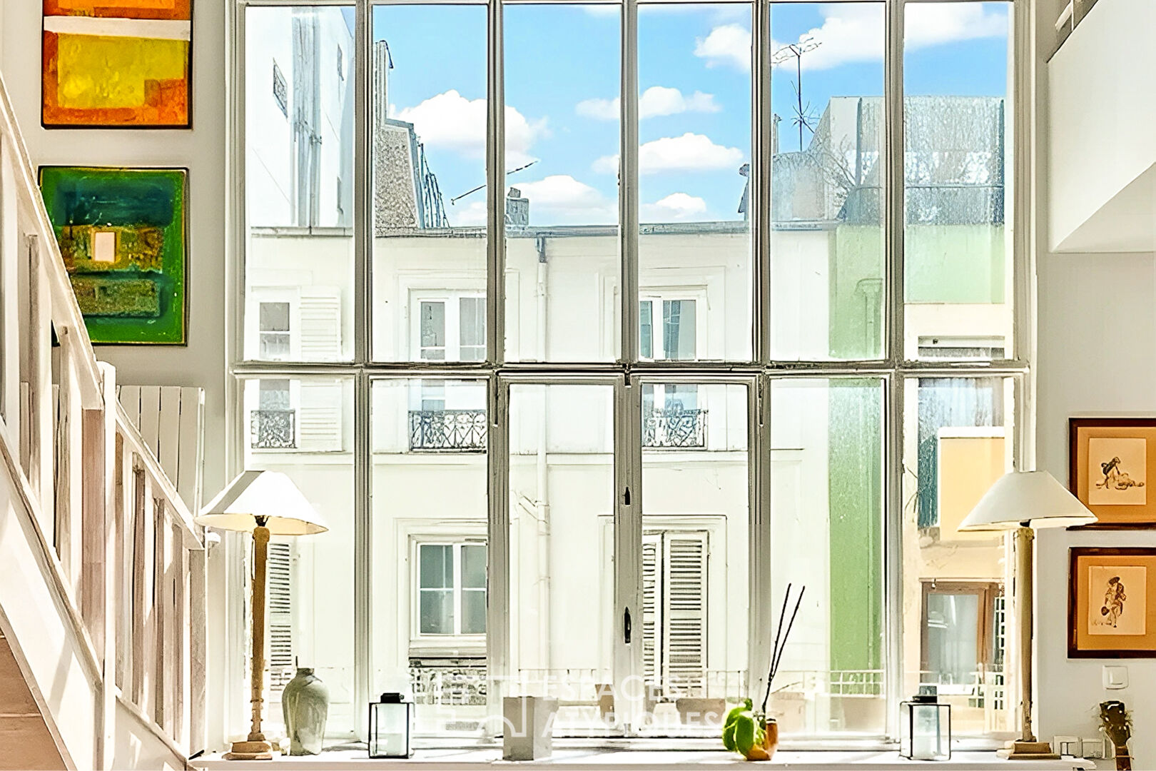 Ancien atelier d'artiste aménagé en duplex à Montmartre