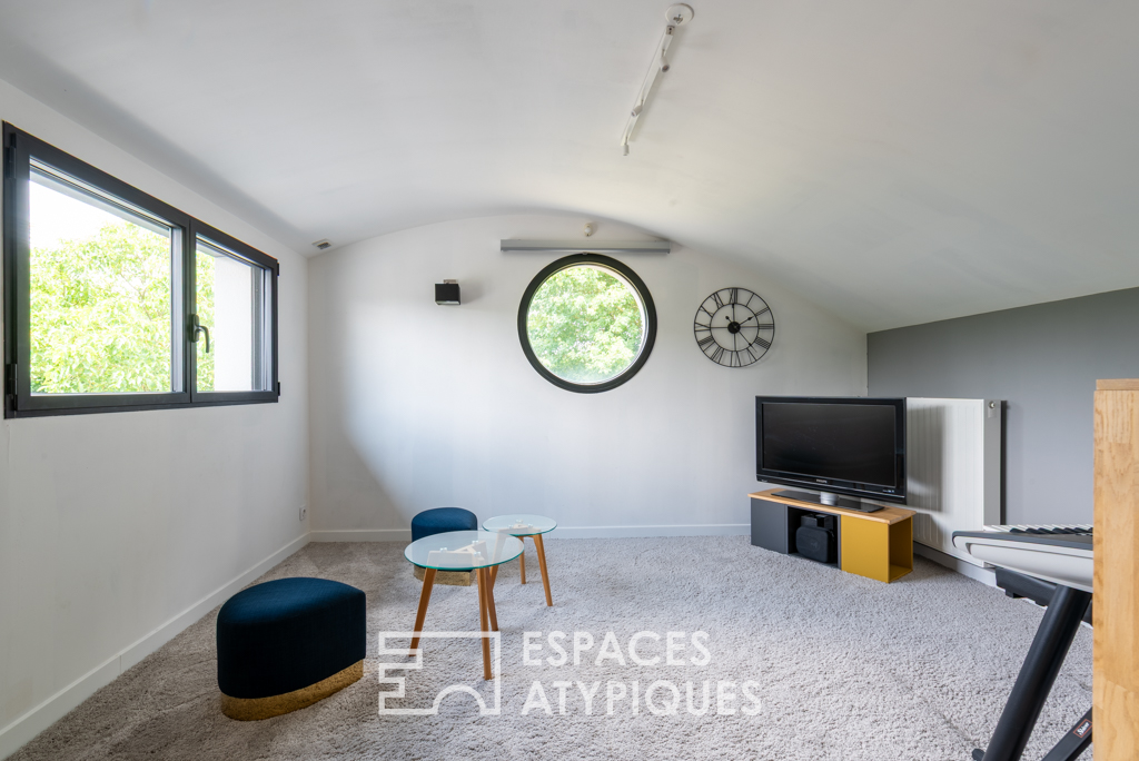 Original contemporary twenty minutes from Rennes