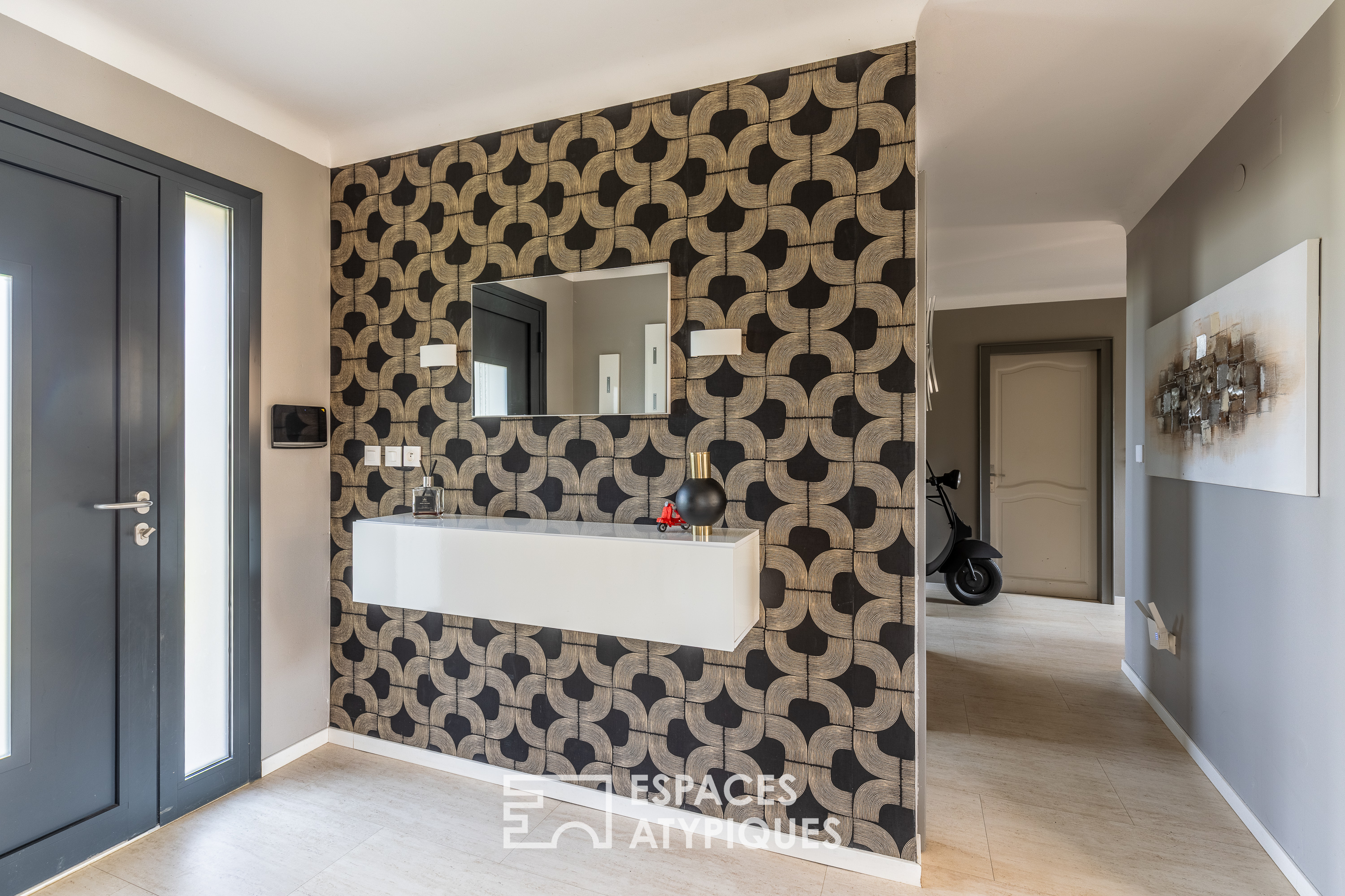 Propriété rénovée avec piscine et dépendances aux portes de Metz