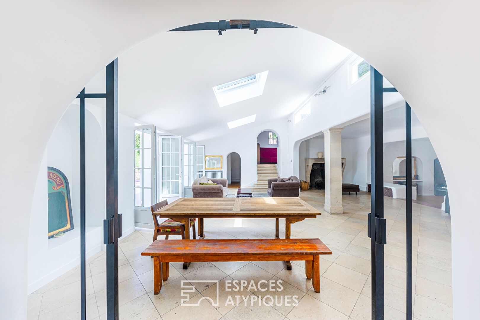 Maison familiale de caractère avec piscine au coeur de Dampierre-en-Yvelines