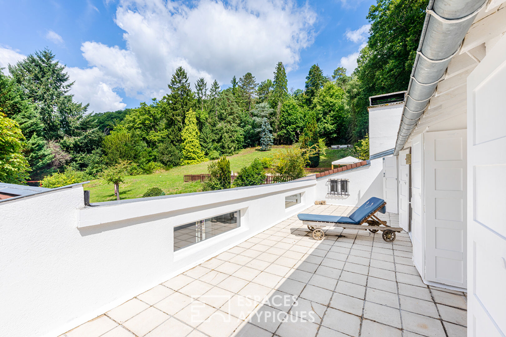 Maison familiale de caractère avec piscine au coeur de Dampierre-en-Yvelines
