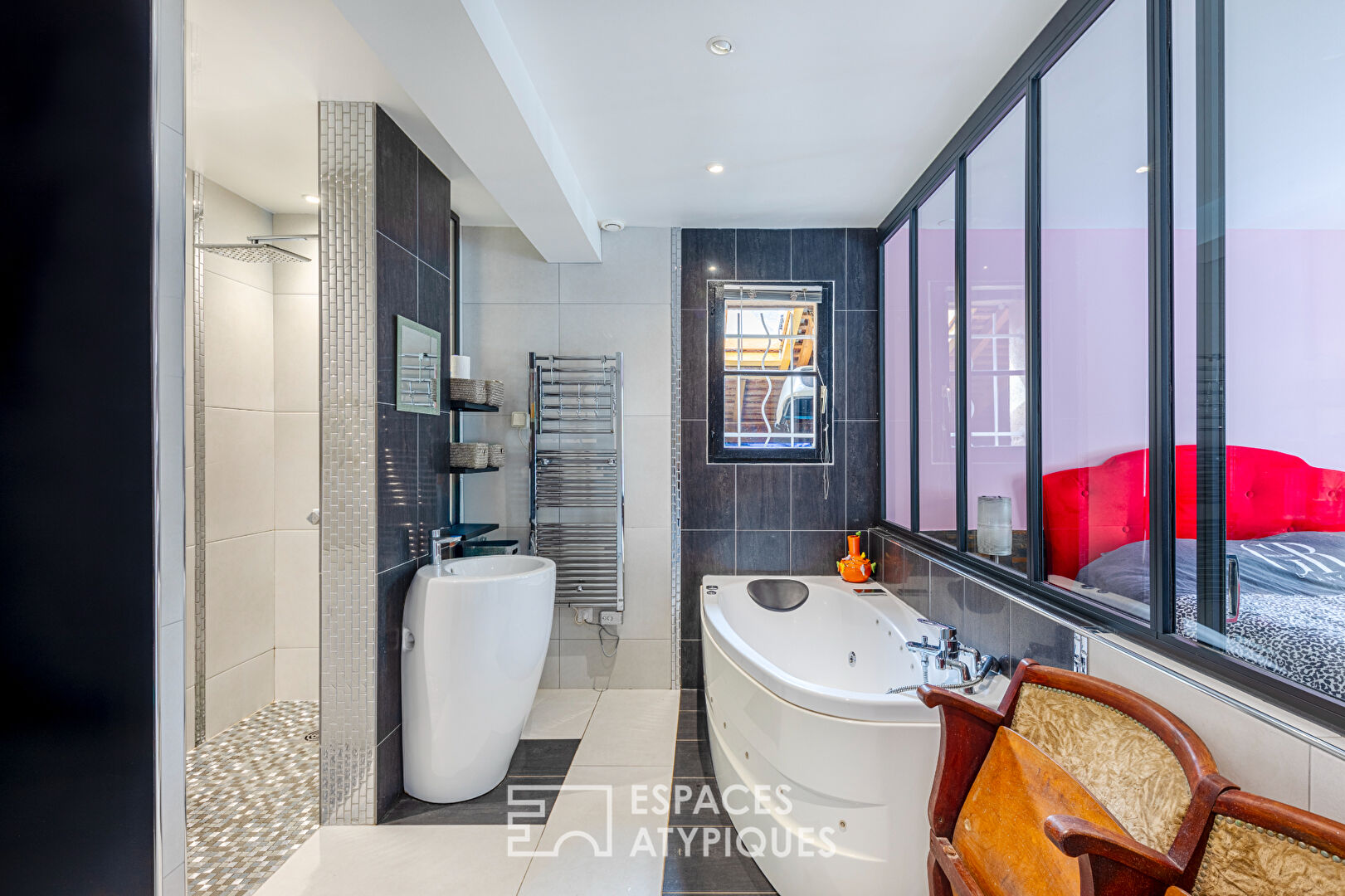 Maison lumineuse avec jacuzzi et jardin au fil de l’eau à Chevreuse