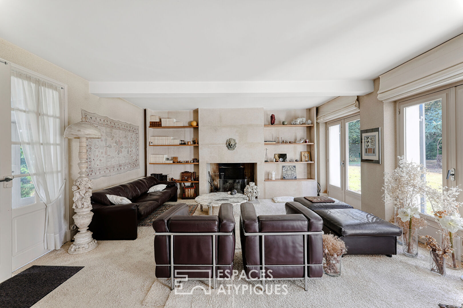 Beautiful character property in the heart of Santerre