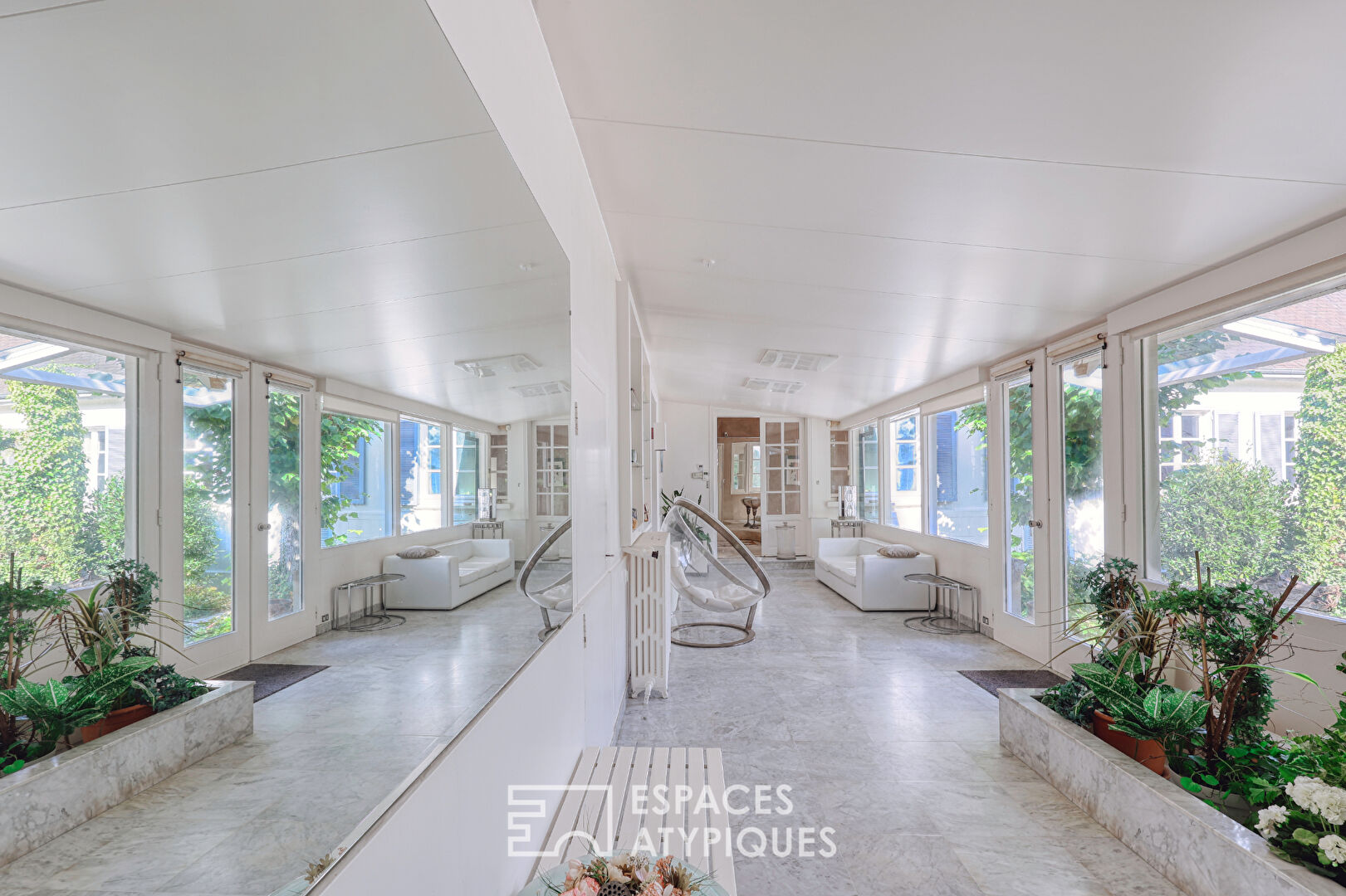 Beautiful character property in the heart of Santerre