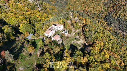 Exceptional eco-hamlet in a Natura 2000 zone, hidden from view