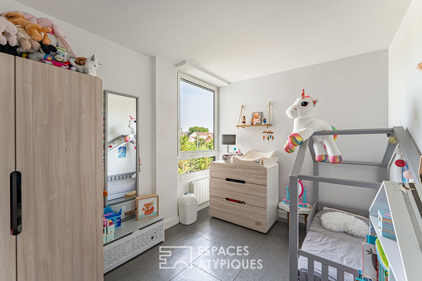 Loft with roof terrace on the edge of Plessis-Robinson