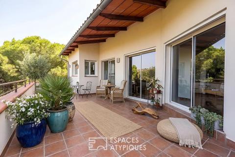 Belle maison moderne entre mer et montagne, avec vue imprenable