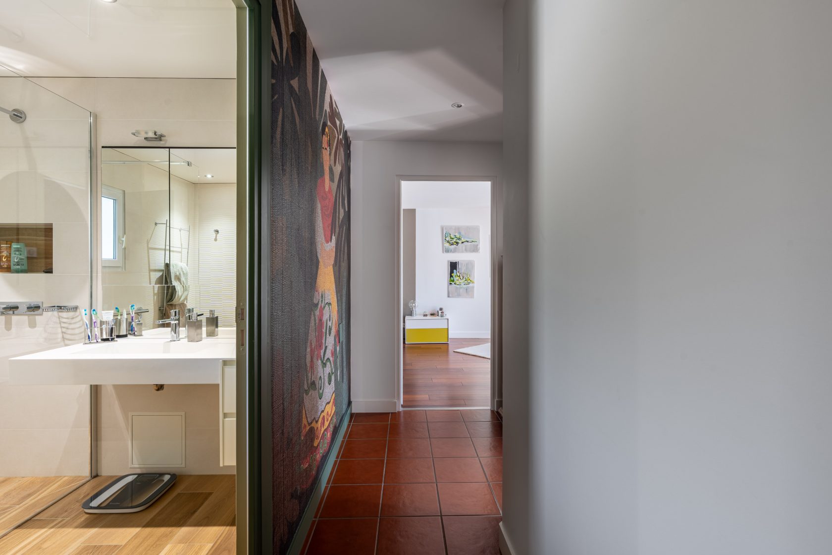 Maison familiale rétro-contemporaine et son extérieur farniente au coeur de Vertou