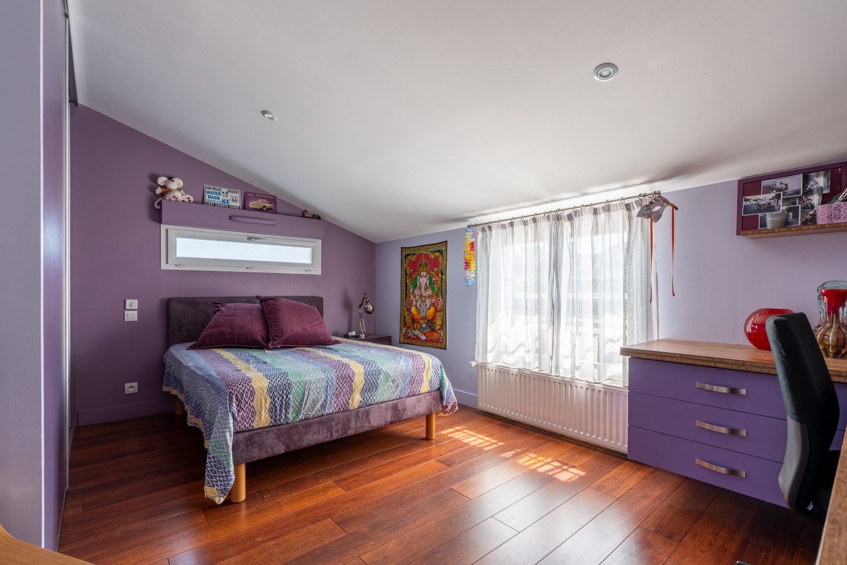 Maison familiale rétro-contemporaine et son extérieur farniente au coeur de Vertou