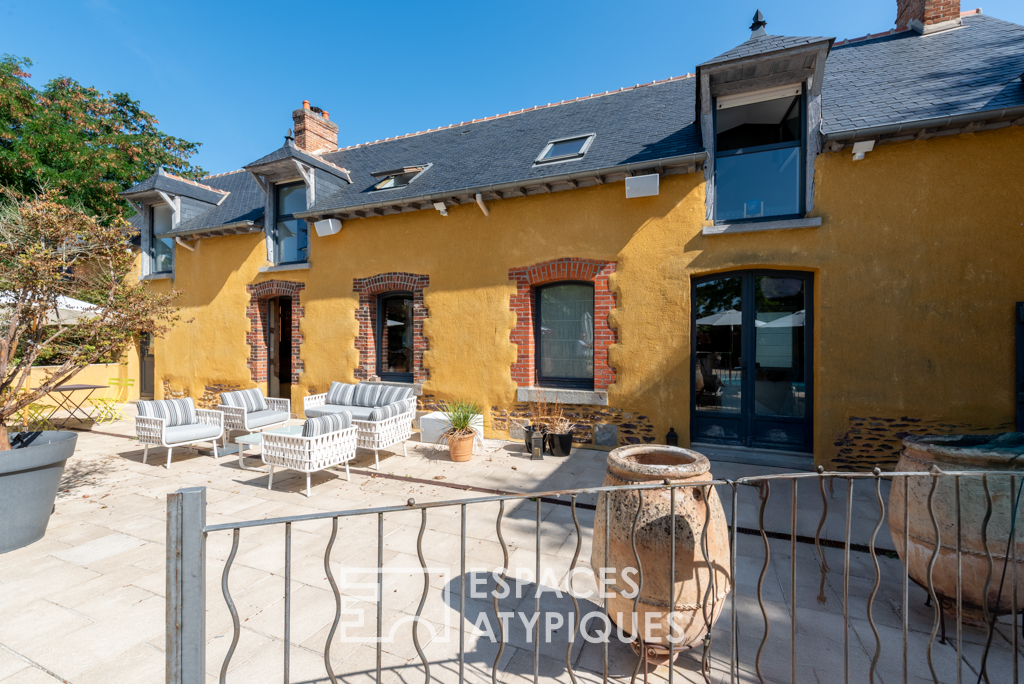 Ancien corps de ferme rénové avec piscine aux portes de Rennes