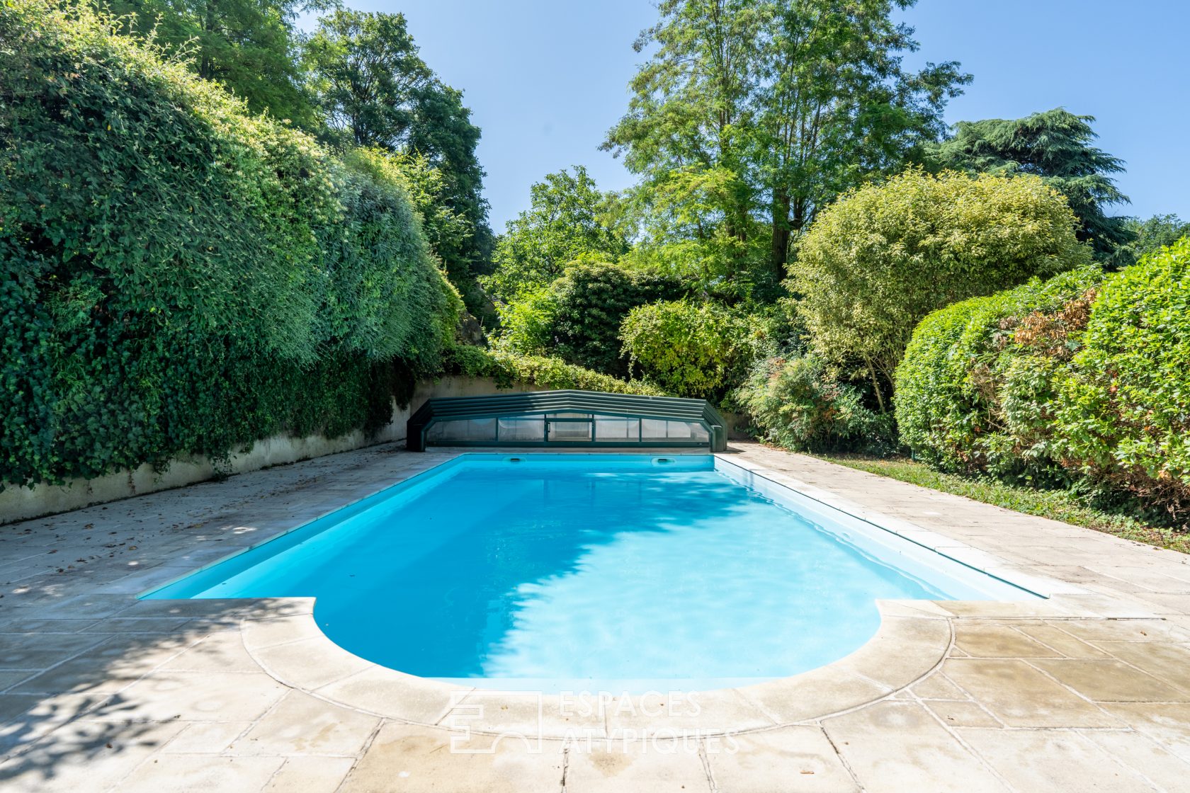 Exceptional old mill in the heart of a green setting