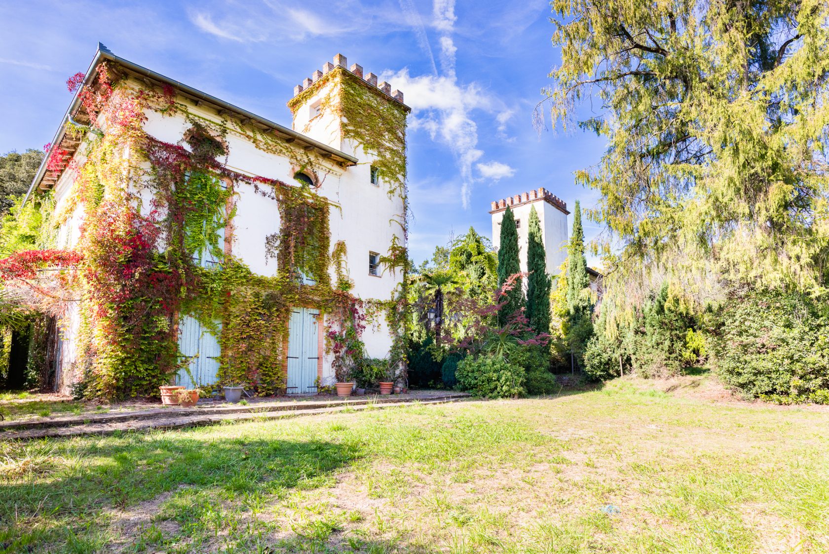 Italian-inspired castle on the outskirts of Toulouse