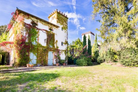 Italian-inspired castle on the outskirts of Toulouse