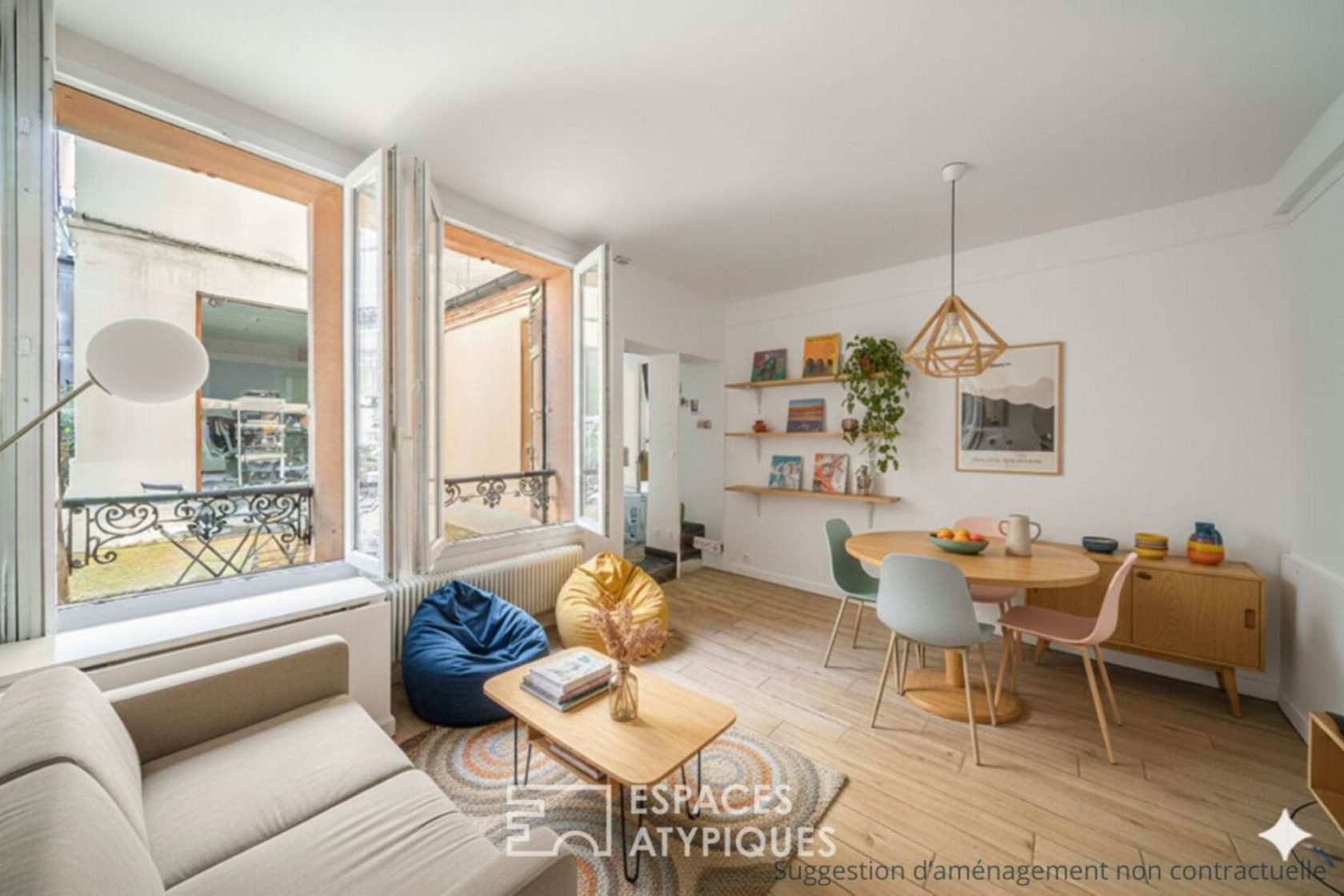 Studio on paved courtyard – rue Campagne Premiere