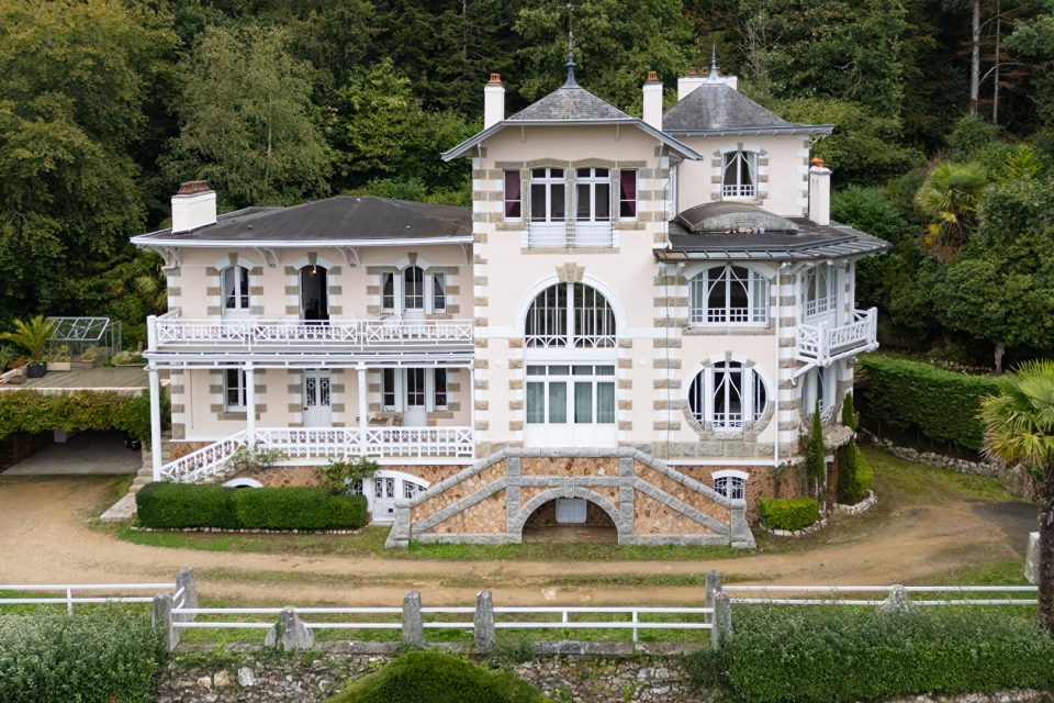 Demeure Art nouveau en baie de Morlaix - Réf. 1556EAF
