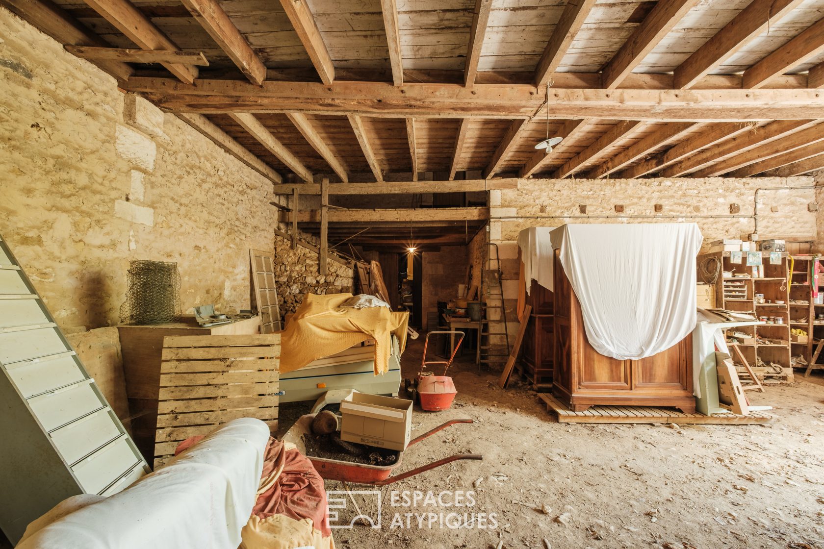 Maison bourgeoise à réinventer, en centre bourg de Migné-Auxances