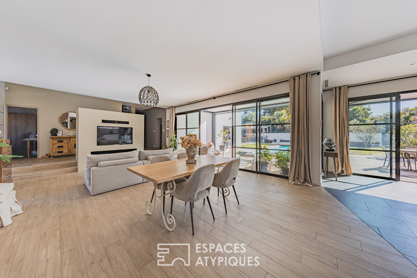 Remarquable Villa contemporaine aux portes du Pyla