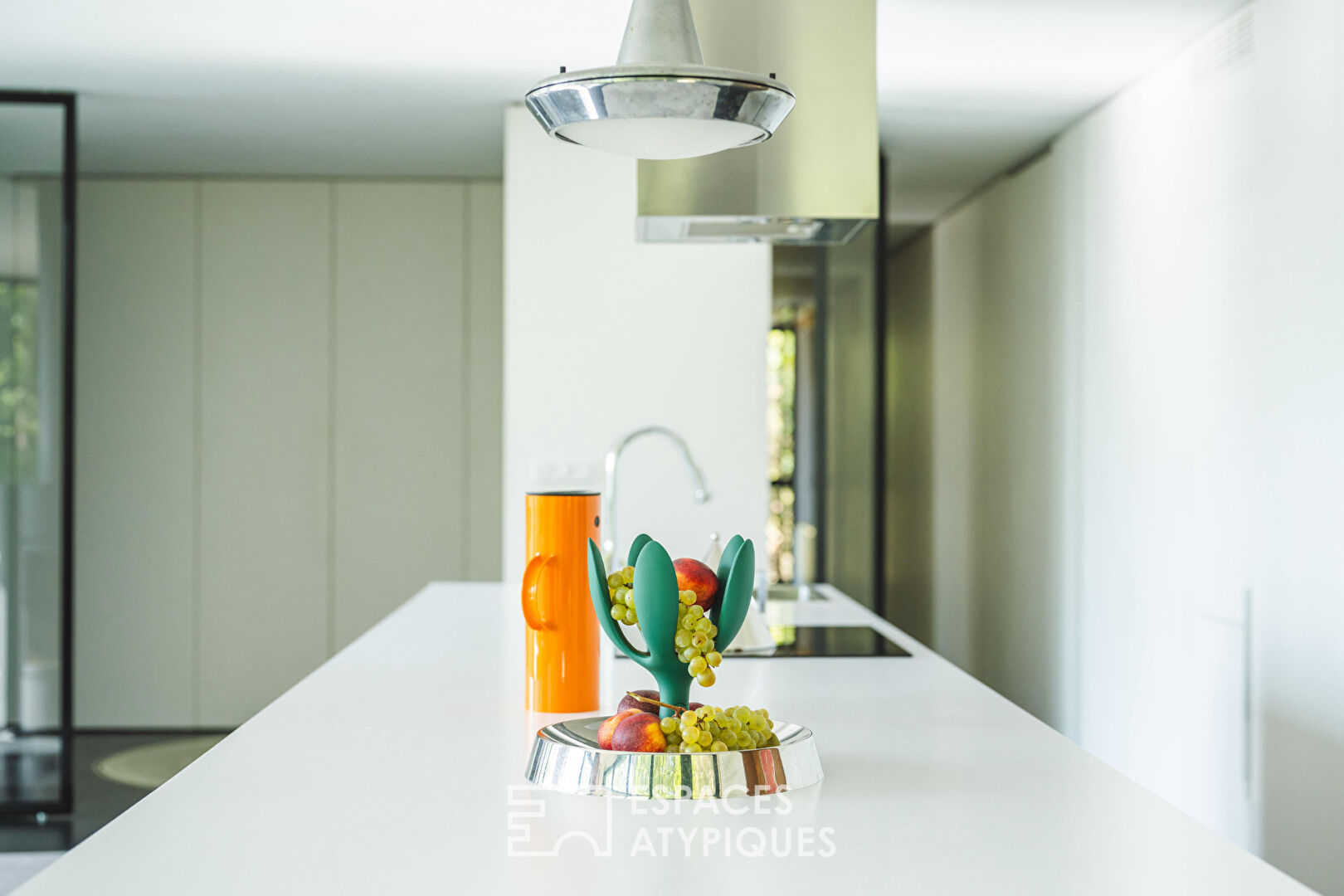 Villa d’architecte dans son environnement boisé