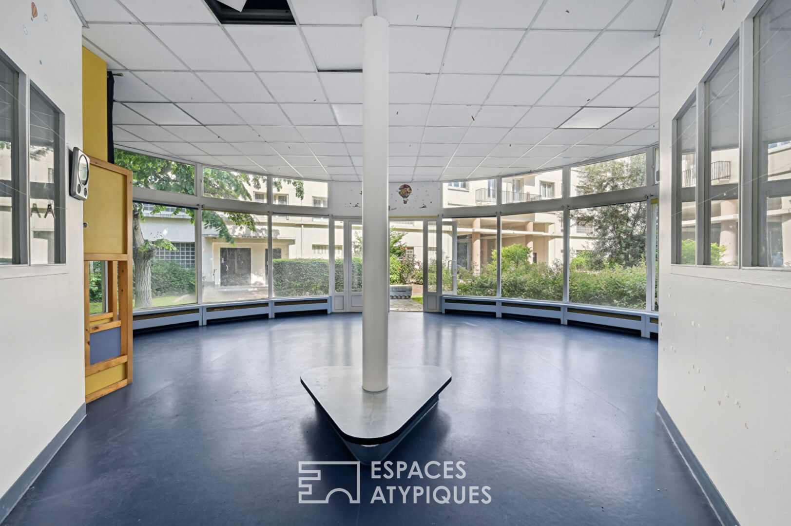 15th arrondissement, unusual and atypical house Saint-Charles district