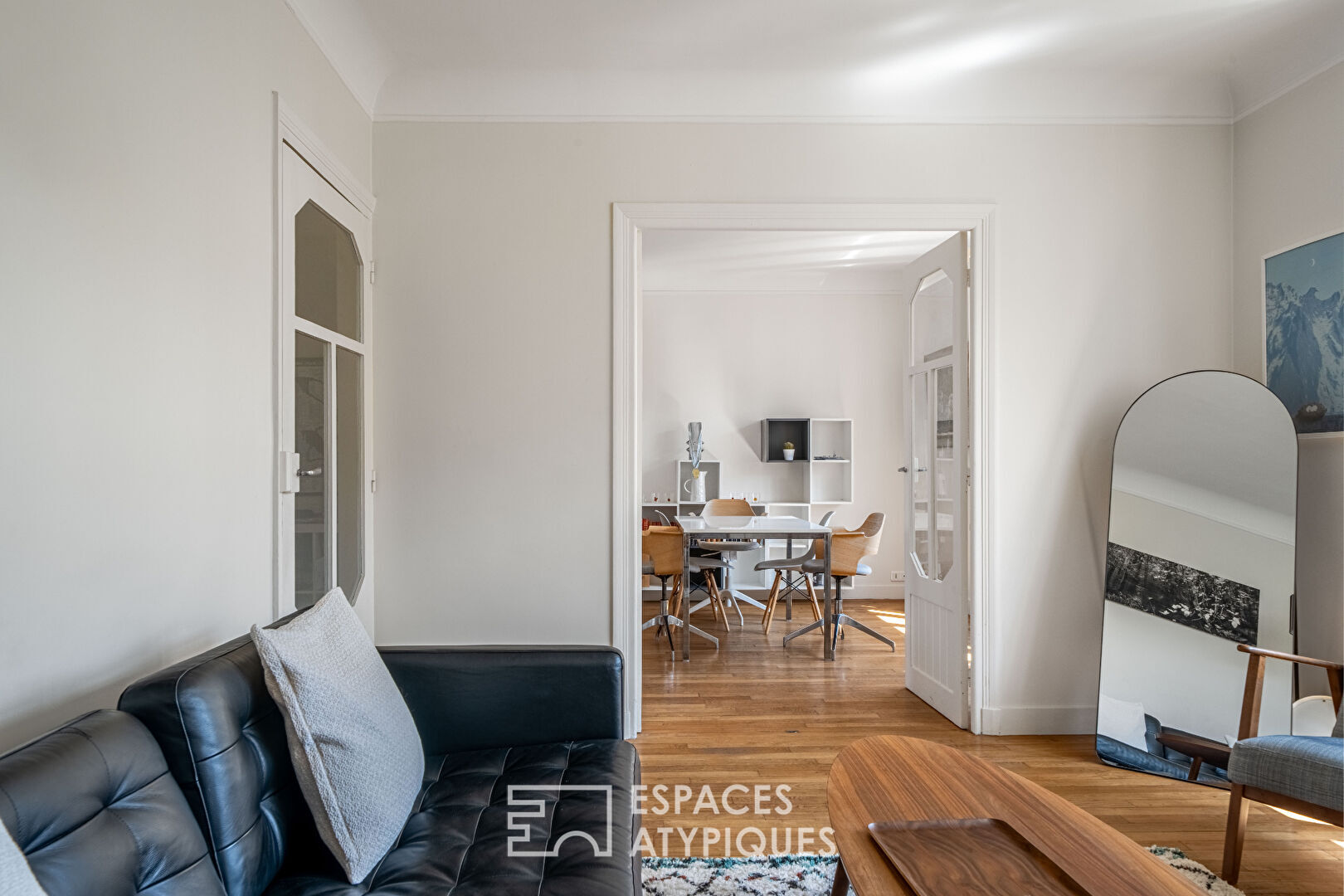 Appartement lumineux et calme dans un immeuble art déco