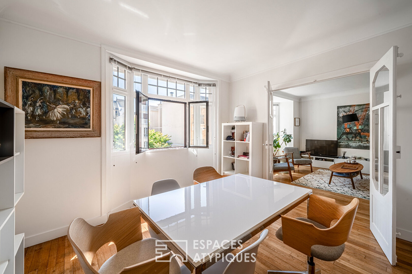 Appartement lumineux et calme dans un immeuble art déco