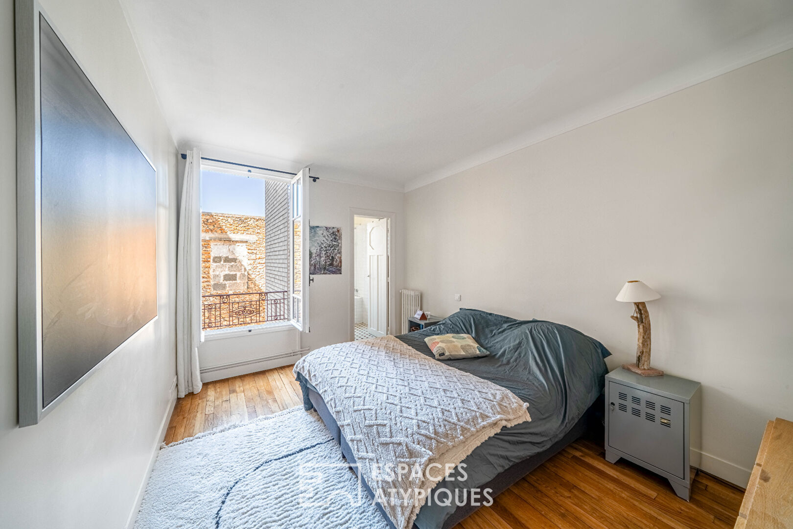 Appartement lumineux et calme dans un immeuble art déco