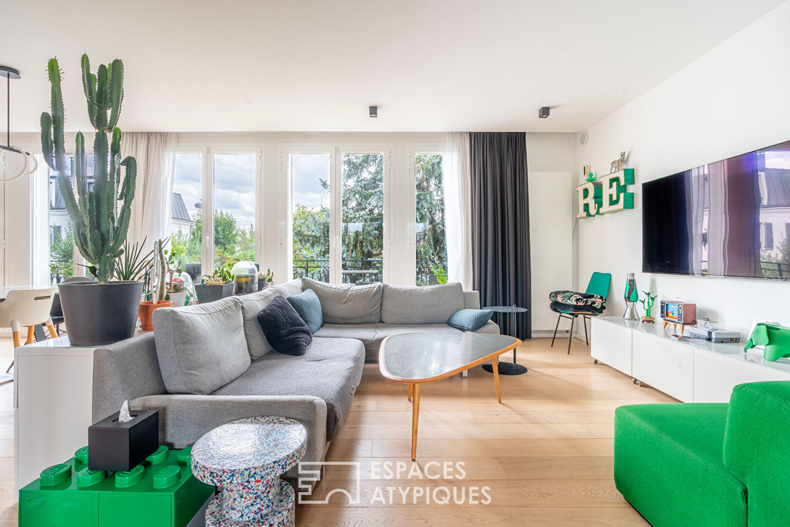 Family home with exceptional volumes