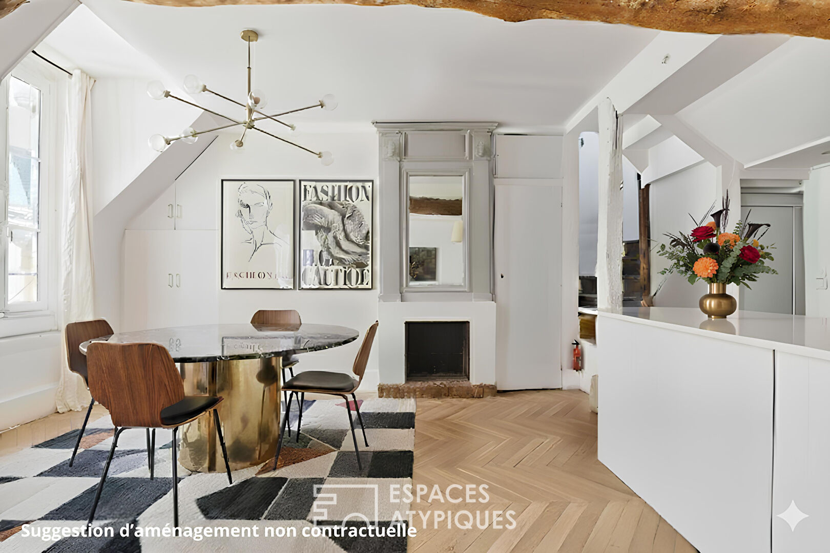 Duplex chargé d’histoire proche de la Place des Vosges