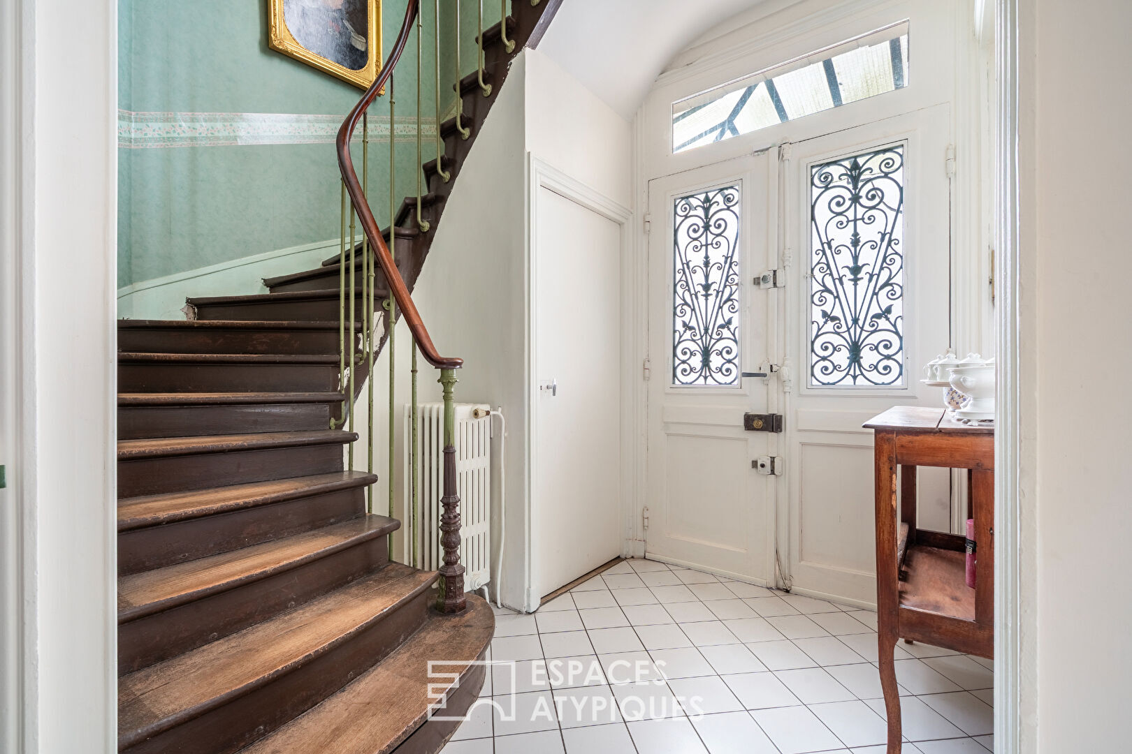 Maison avec bureaux et atelier aux volumes exceptionnels