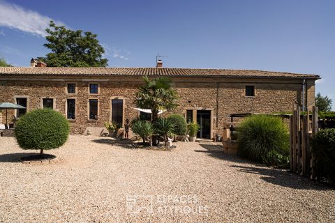 Maison en pierre au charme intemporel