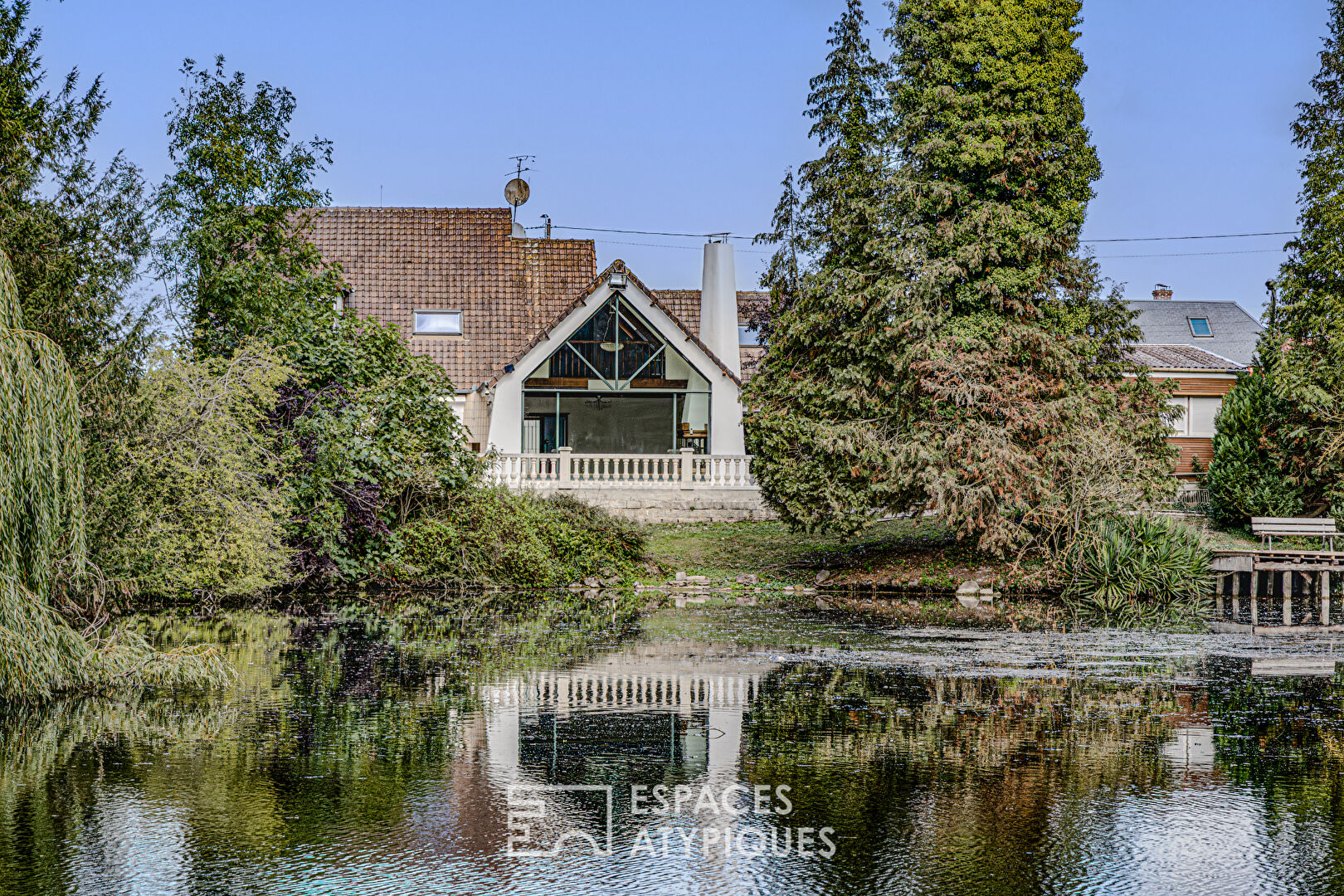 Grande maison familliale avec gite independant et étang privé à Bray sur Somme