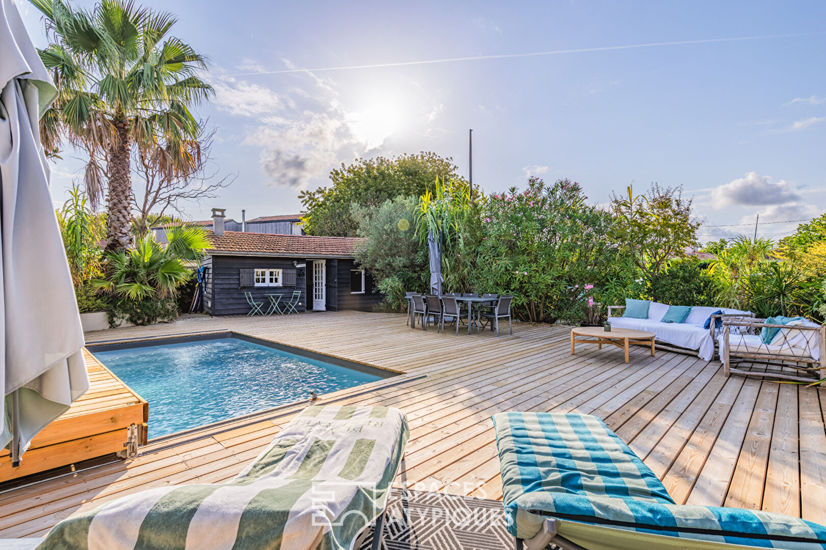 A colorful Arcachon interlude between the port and the city center