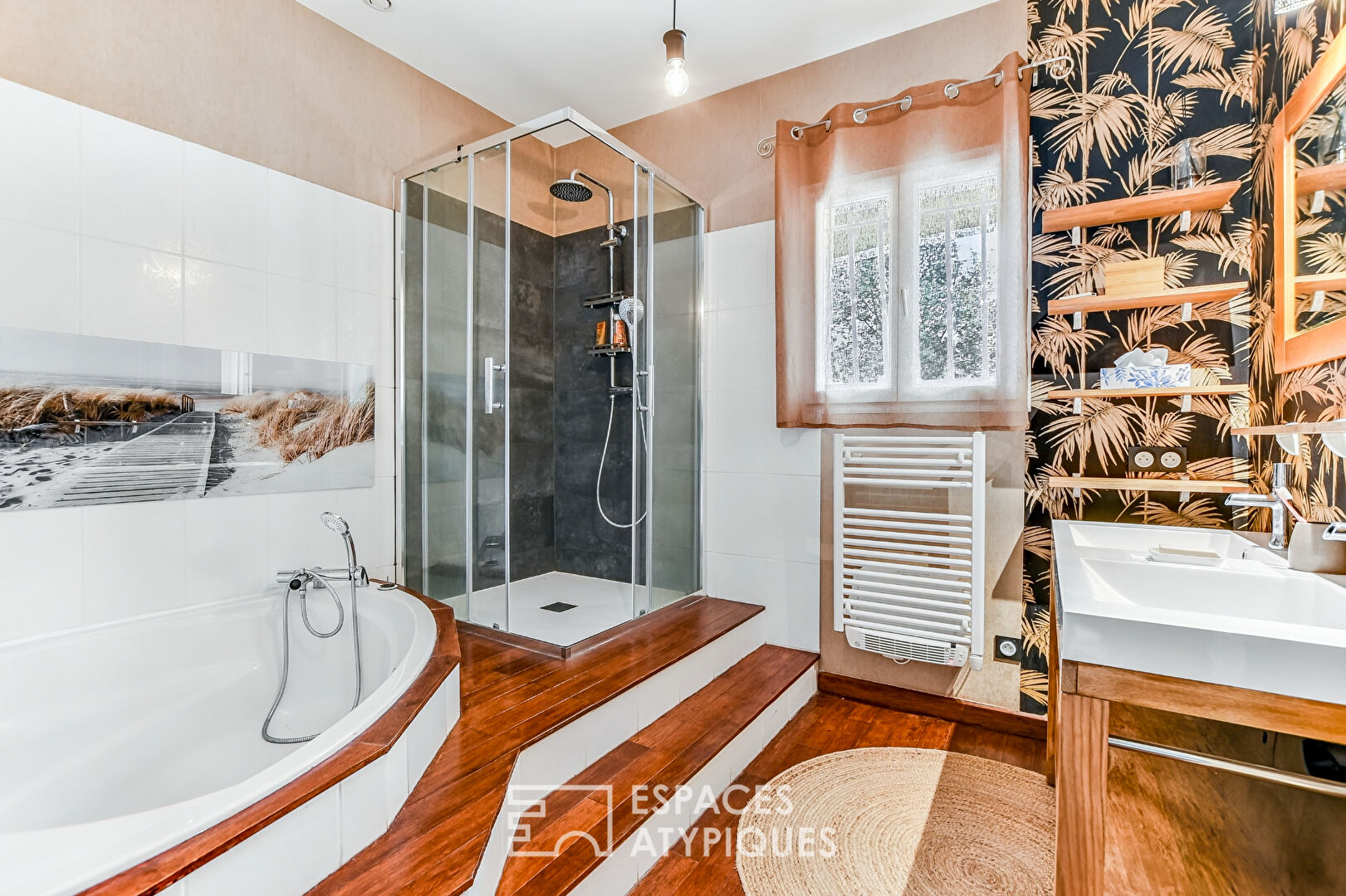 Single-story Mediterranean house near Revel