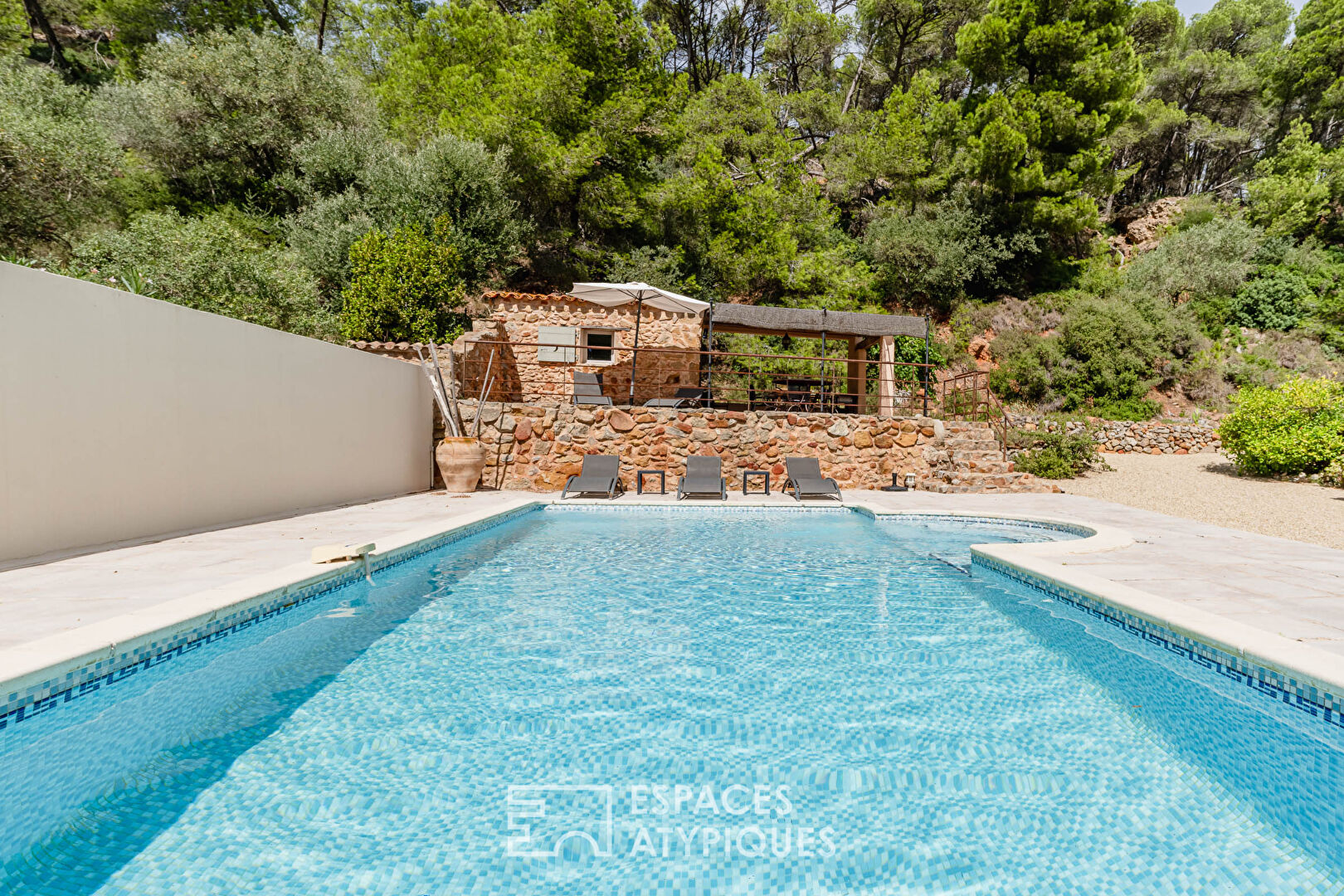 Exceptional 310 m² country house with swimming pool and 5 suites in Narbonne Plage