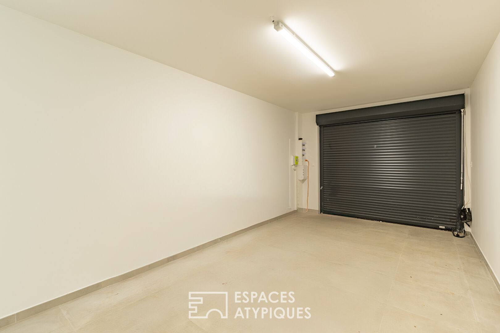 New single-story house in Thézan-des-Corbières: modern comfort and natural setting