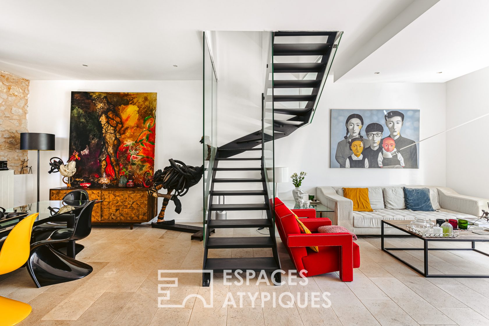 Elegant Châtelaillonnaise in a prime location