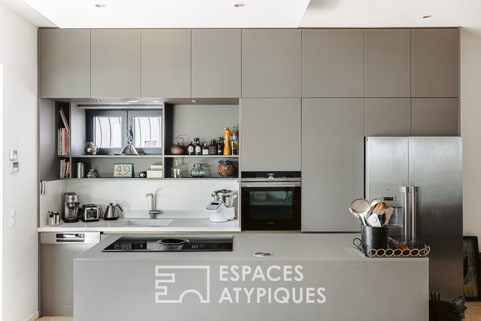 Elegant Châtelaillonnaise in a prime location