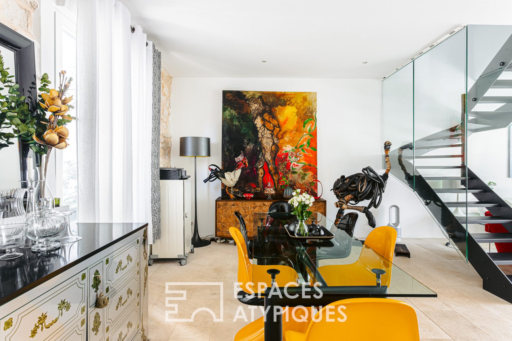 Elegant Châtelaillonnaise in a prime location