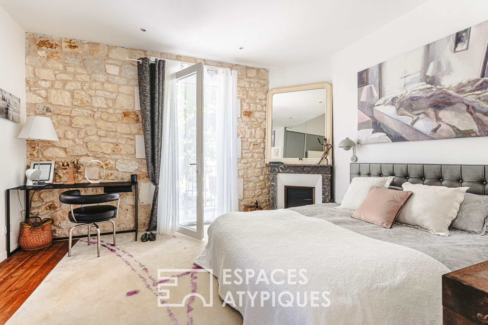 Elegant Châtelaillonnaise in a prime location