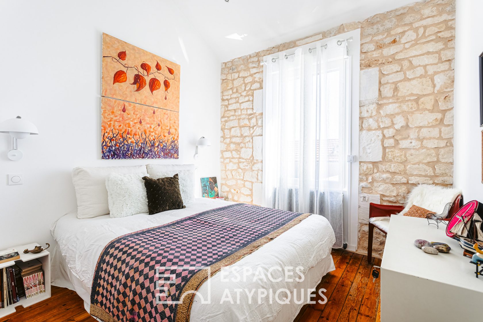 Elegant Châtelaillonnaise in a prime location