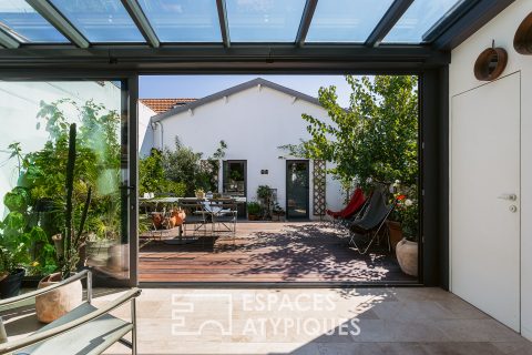 Elegant Châtelaillonnaise in a prime location